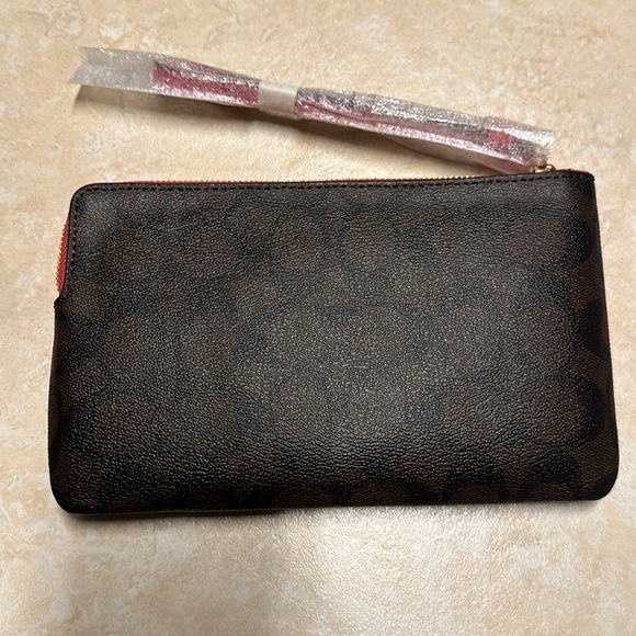 Coach wristlet - Picture 2 of 2